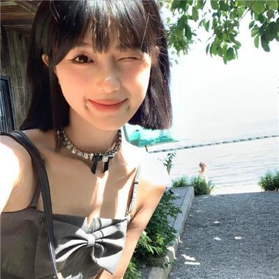 撞脸